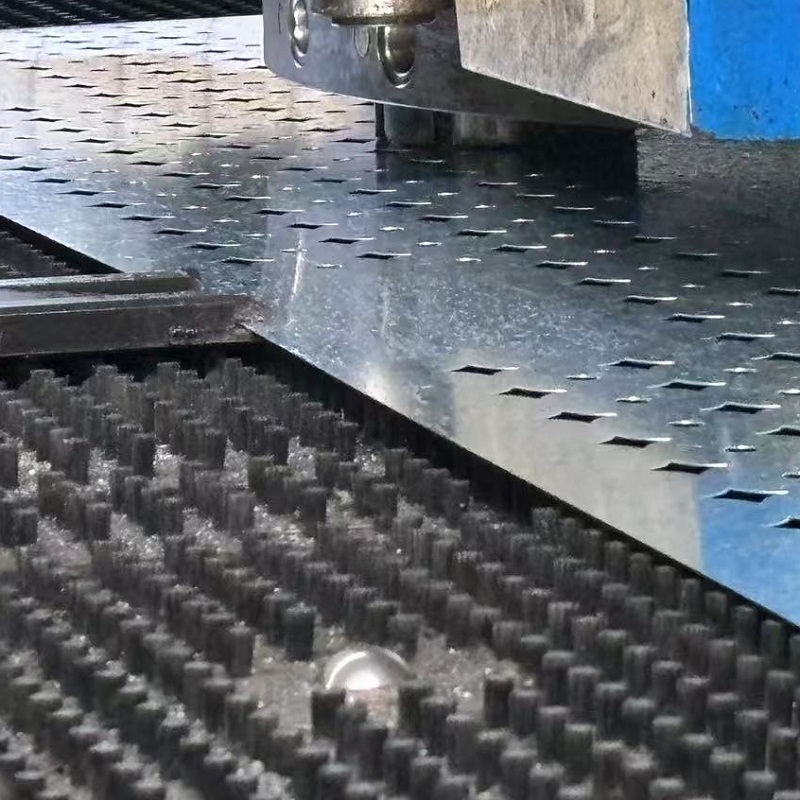 冲孔板是怎么做的？