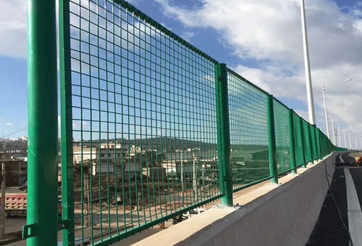 高架桥钢板网.png